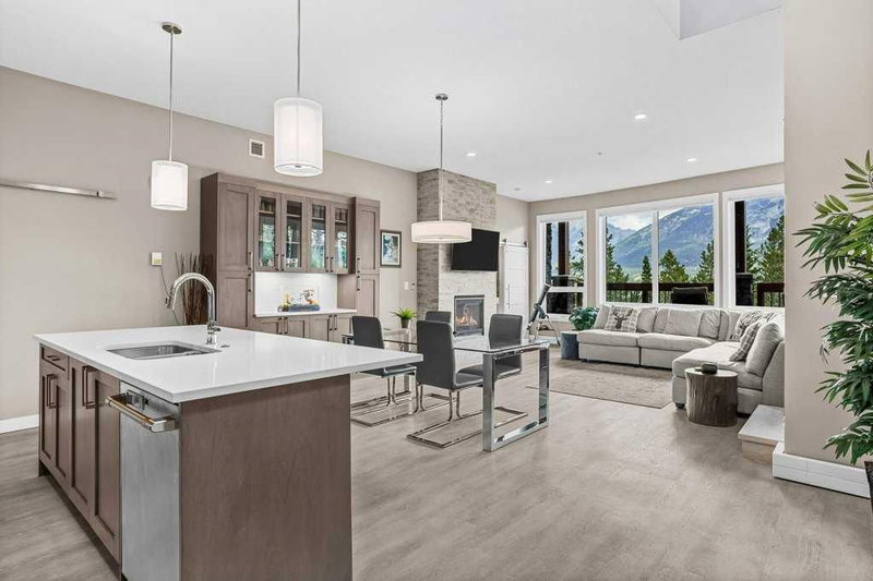 115 - 106 Stewart Creek Rise, Canmore, T1W 0N3 | Image 3