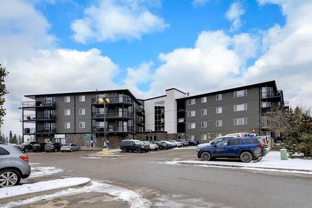 1422 - 7901 King Street