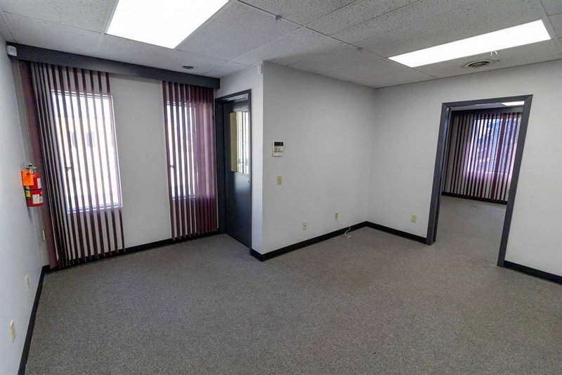 2182 39 Avenue NE, Calgary, T2E 6P7 | Image 3