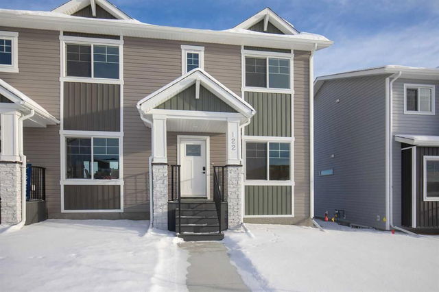122 Gray Close
