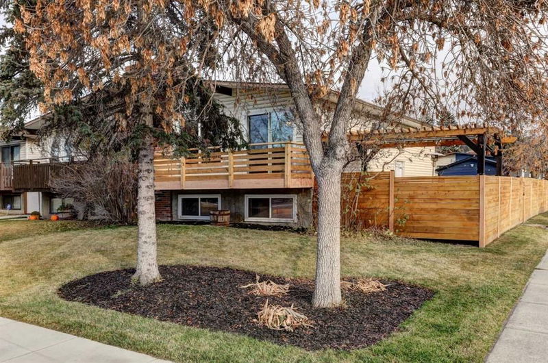 5202 Bowness Road NW, Calgary, Alberta (MLS A2179258)