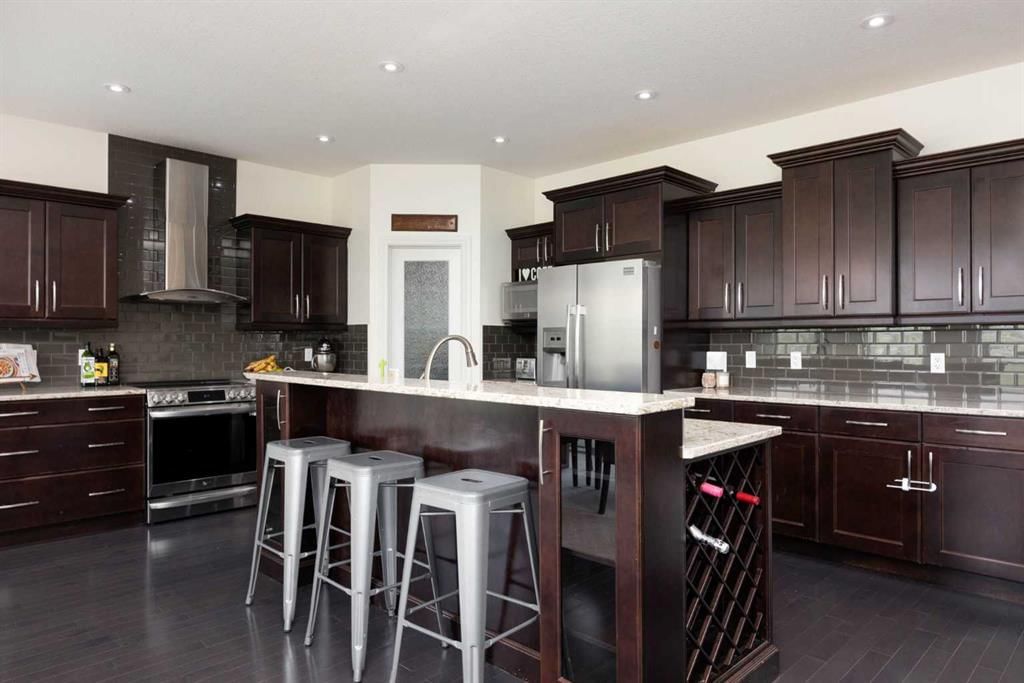 Listing Image 11