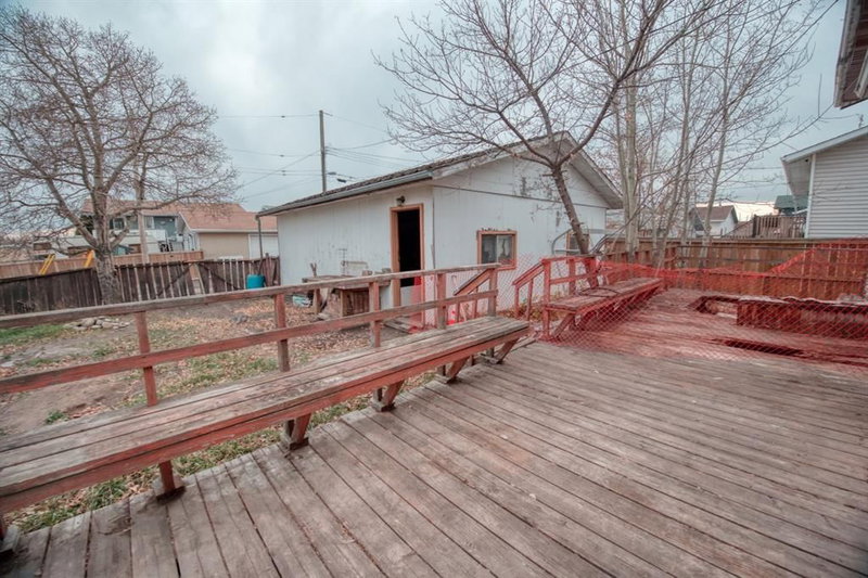 1176 Penrith Crescent SE, Calgary, T2A 2H9 | Image 3