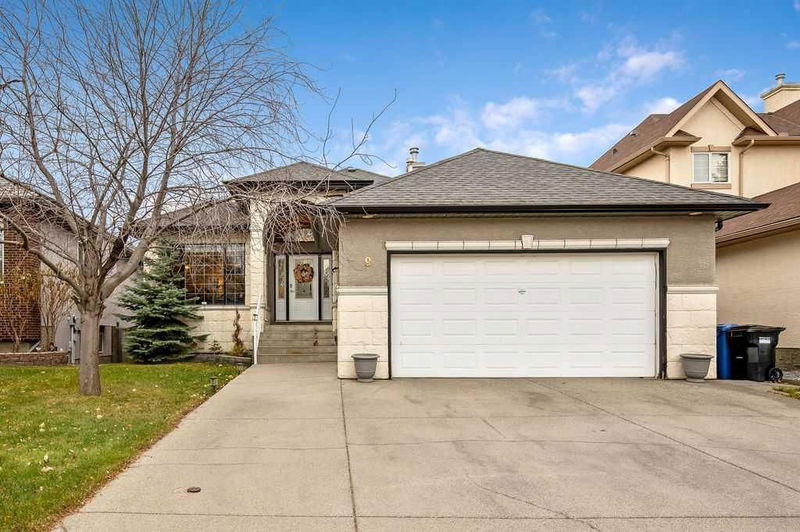 9 Simcrest Manor SW, Calgary, Alberta (MLS A2179394)