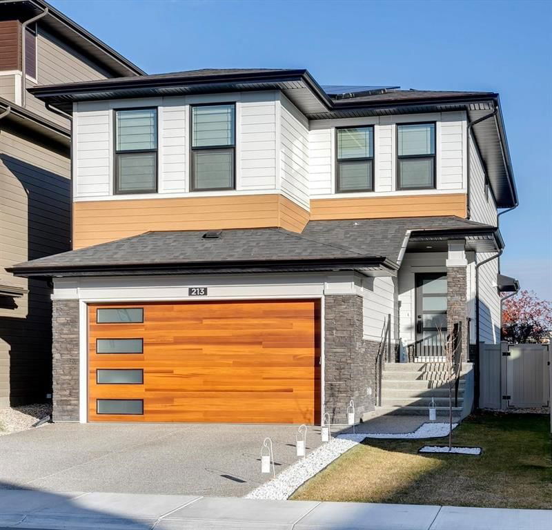 213 West Grove Lane SW, Calgary, Alberta (MLS A2179439)