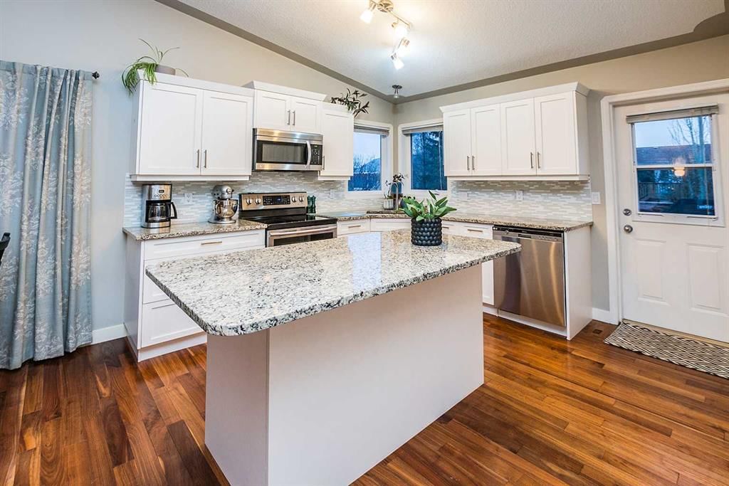 Listing Image 3