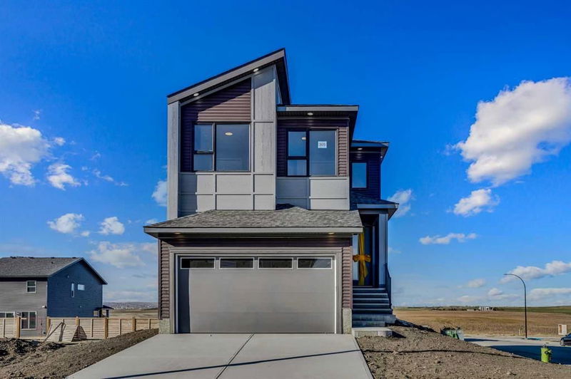 305 Lucas Place NW, Calgary, Alberta (MLS A2180057)