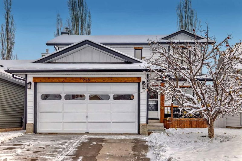 228 Riverglen Drive SE, Calgary, Alberta (MLS A2180179)