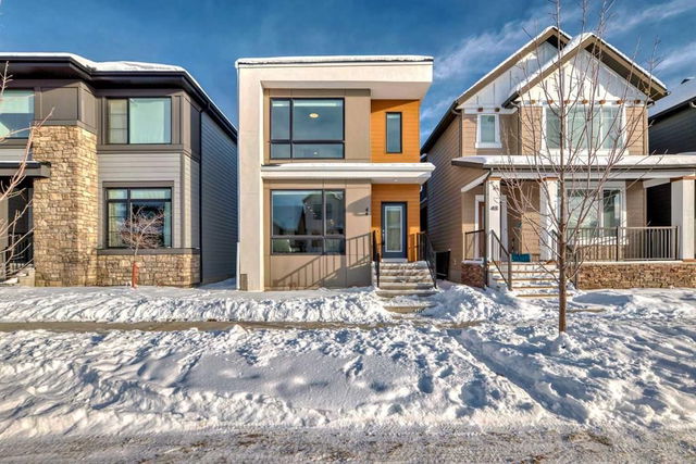 44 Treeline Manor