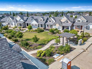 48 Drake Landing Square