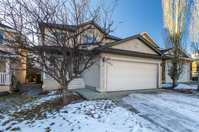 13 Edgeridge Mews NW, Calgary, Alberta (MLS A2182926)