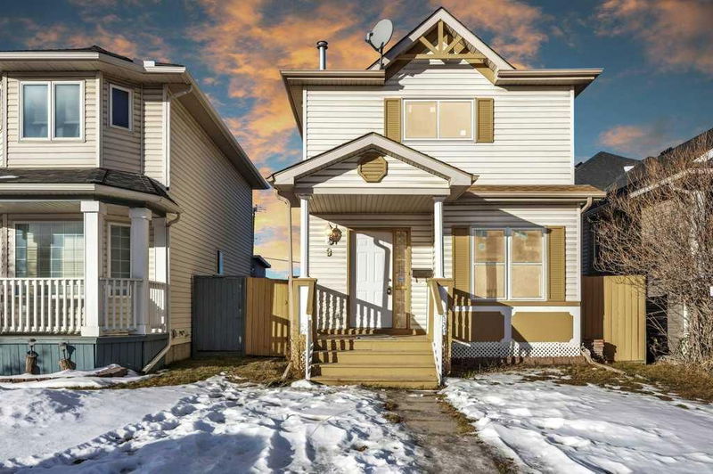 8 Martinglen Mews NE, Calgary, Alberta (MLS A2183637)