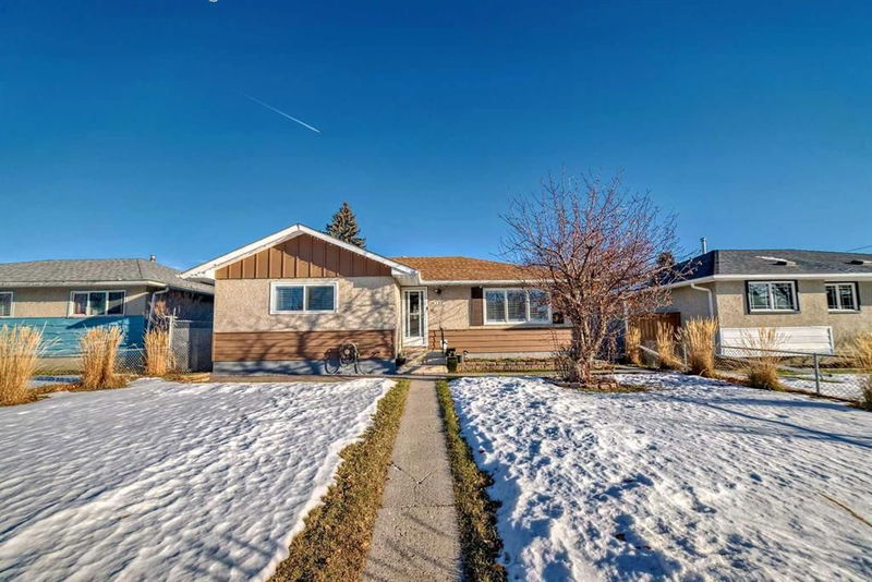 320 44 Street SE, Calgary, Alberta (MLS A2183895)