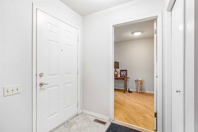 2828 Dovely Park