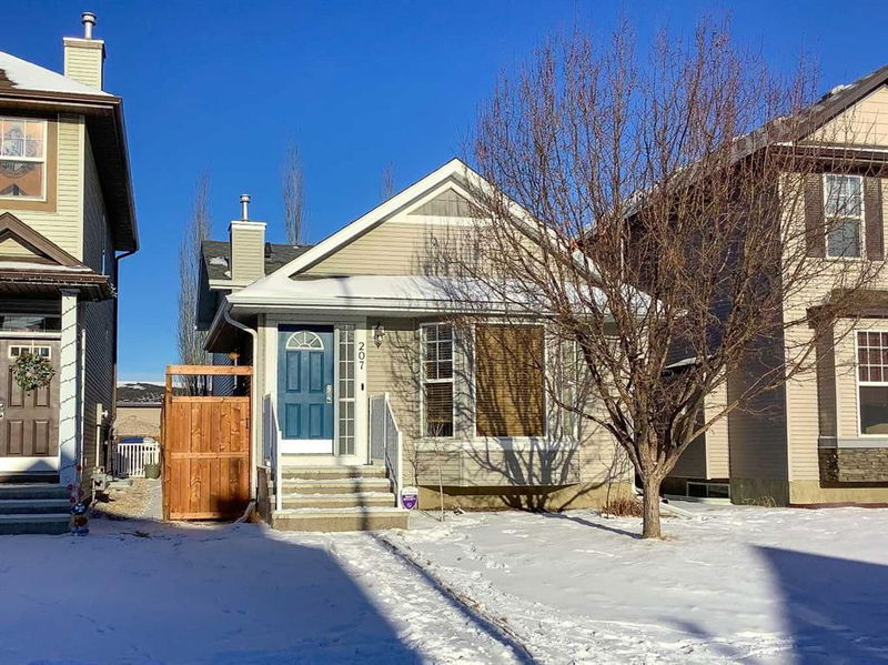 207 Cranberry Close SE, Calgary, Alberta (MLS A2184894)