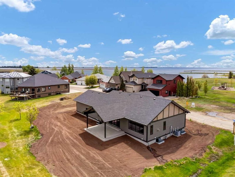 25 Blue Heron Bay, Lake Newell Resort, T1R 0X5 | Image 3