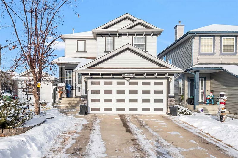 94 Everridge Court SW, Calgary, Alberta (MLS A2185787)