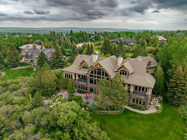 32 Wolfwillow Ridge
