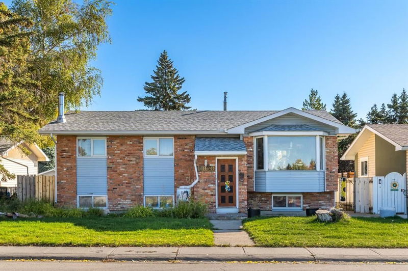 11028 Braton Place SW, Calgary, Alberta (MLS A2187493)