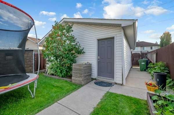 Listing Image 42