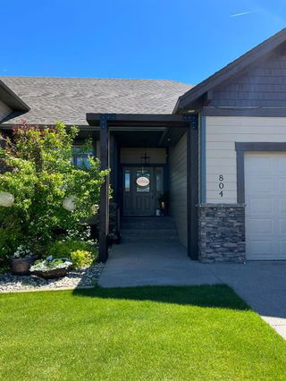804 Fairway Boulevard