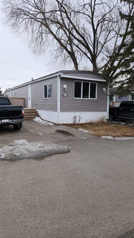 206 Polar Avenue NE, High River, T1V 1J4 | Image 2