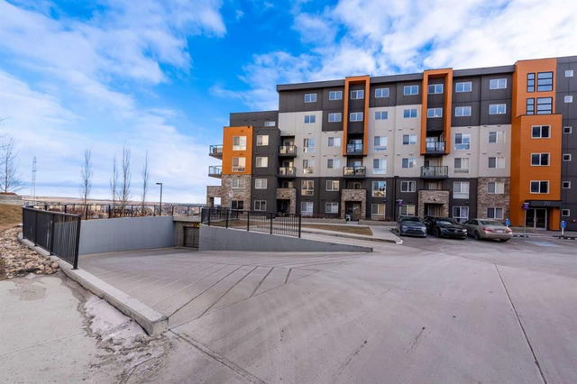 703 - 20 Kincora Glen Park