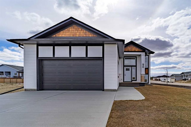 90 Vincent Crescent