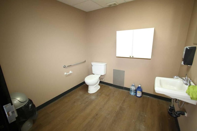 Bays 4 - 7419 50 Avenue, Red Deer, T4P 1M5 | Image 3