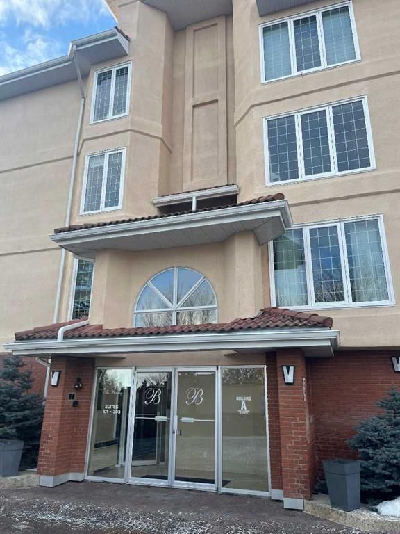 101 - 505 Canyon Meadows Drive