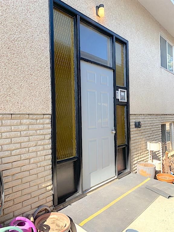 4211 Bow Trail
