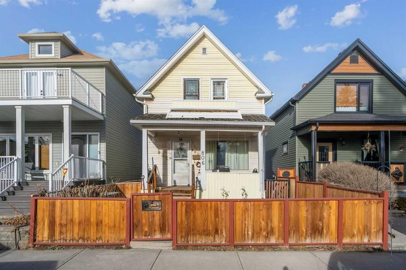 806 23 Avenue SE, Calgary, T2G1N8 | Image 2