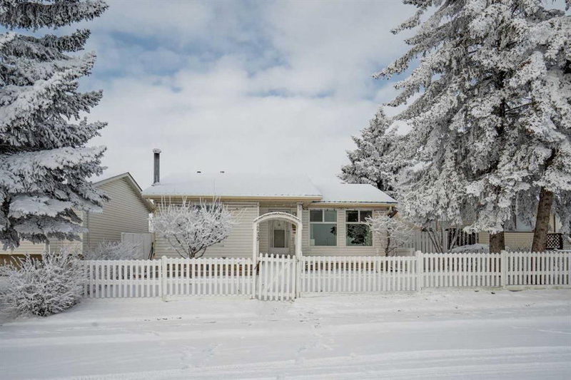 219 Falwood Way NE, Calgary, T3J1A9 | Image 2