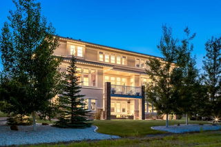 144 Glyde Park