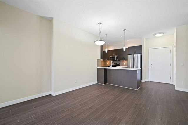 401 - 22 Auburn Bay Link