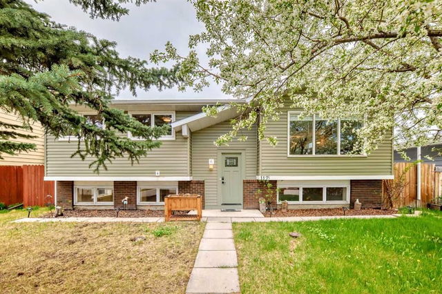 112 Queen Anne Place