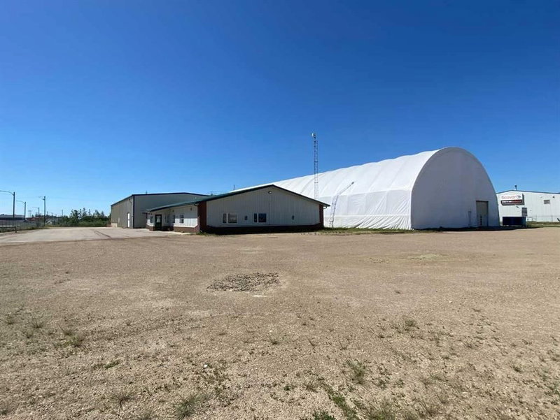6701 & 6705 44 Avenue, Ponoka, T4J 1J8 | Image 2