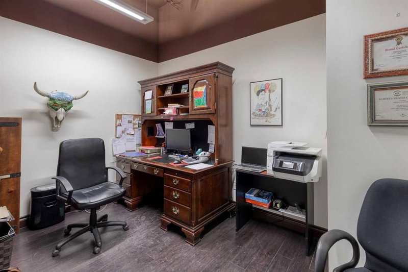 2 - 505 Railway Street W, Cochrane, T4C 2E2 | Image 3