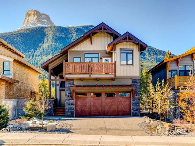 421 Stewart Creek Close