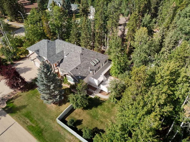 30 Ravine Drive