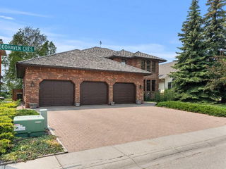 100 Woodhaven Crescent