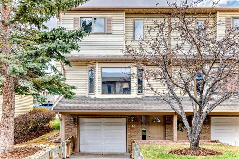 198 Patina Park SW, Calgary, Alberta