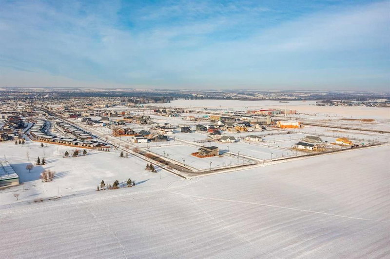 14 Tozer Lane, Red Deer, T4P 0Y7 | Image 2