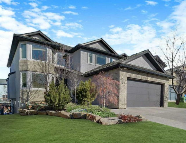 107 Royal Ridge Rise
