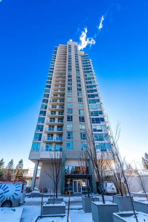 406 - 77 Spruce Place