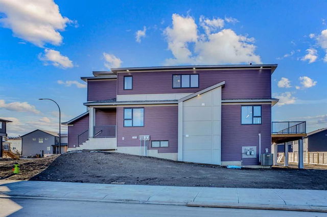 305 lucas Place