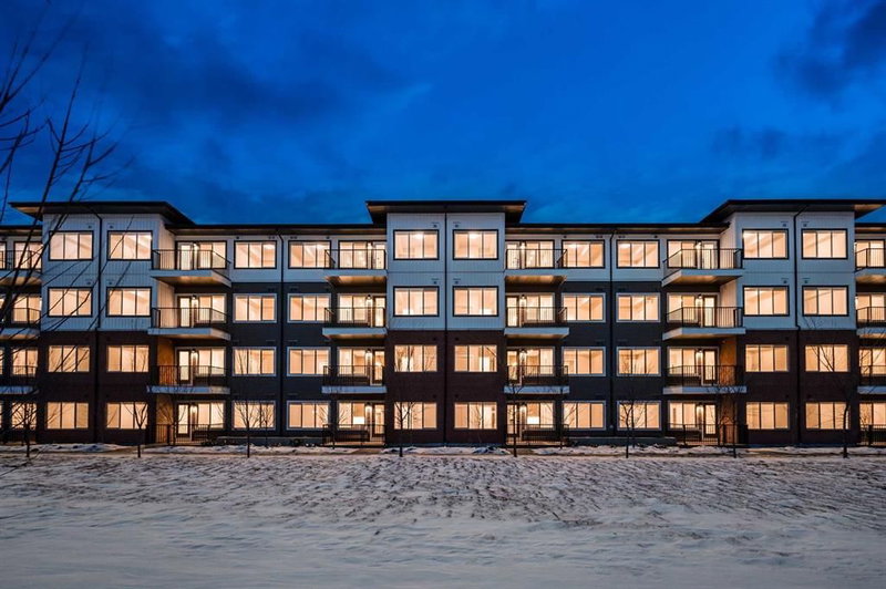 4416 - 6 Merganser Drive W, Chestermere, T1X 2Y2 | Image 2