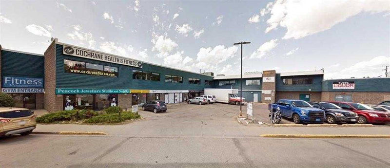 118 1 Avenue W, Cochrane, T4C 2K8 | Image 2