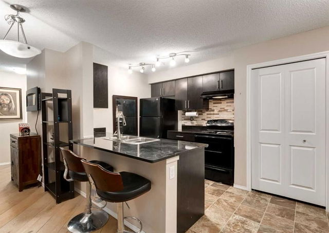 115 - 195 Kincora Glen Road