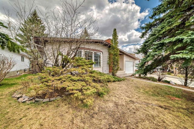 5420 Dalrymple Crescent